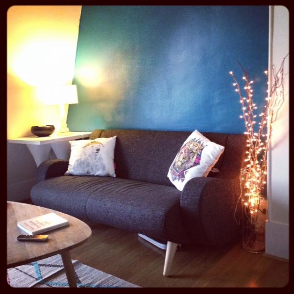 Canap� Gen�ve noir tout juste install� ! Confortable et surtout tr�s beau ! Mes amis sont jaloux.