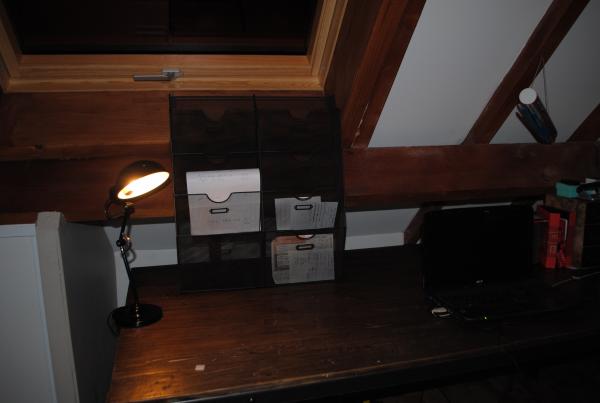 Porte documents au look industriel qui se marie tr�s bien avec un bureau vintage