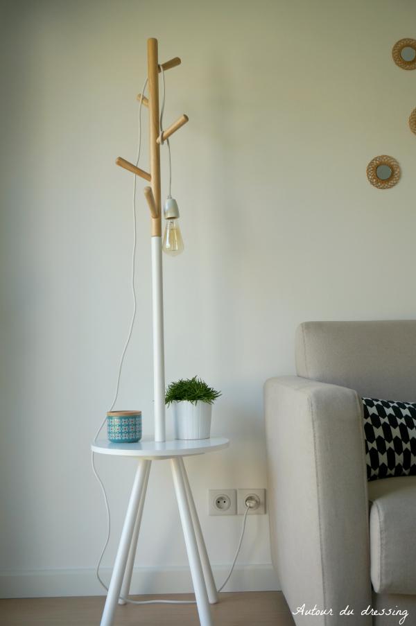 L'appendiabiti � stato veramente facile da montare e i materiali sono di ottima qualit�!!