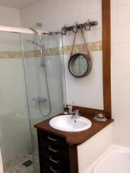 Perfekte Beleuchtung fr dieses Badezimmer im Bootsstil