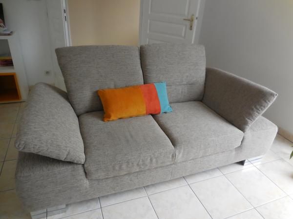 A small cushion that adds color to my interior.