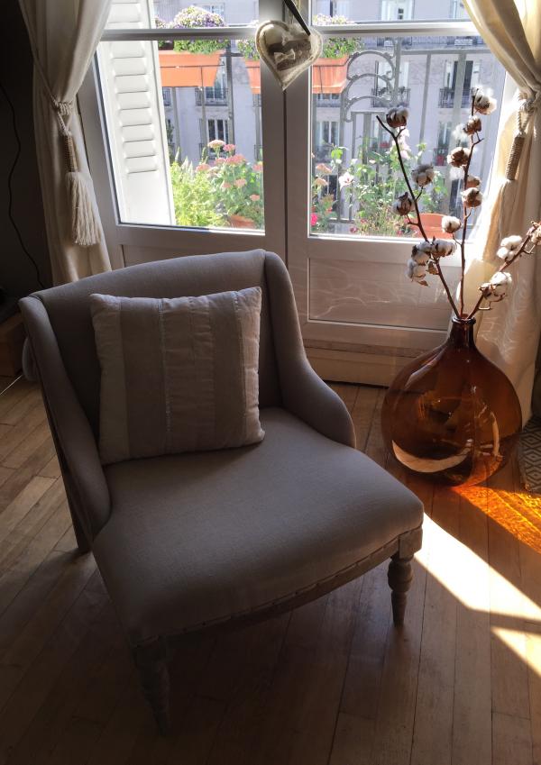 Moments détente dans mon fauteuil Dumas tr�s chic.