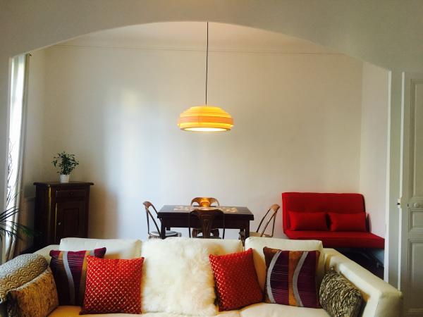 And here is the Large Bamboo ceiling light just above my dining table. I just love it !