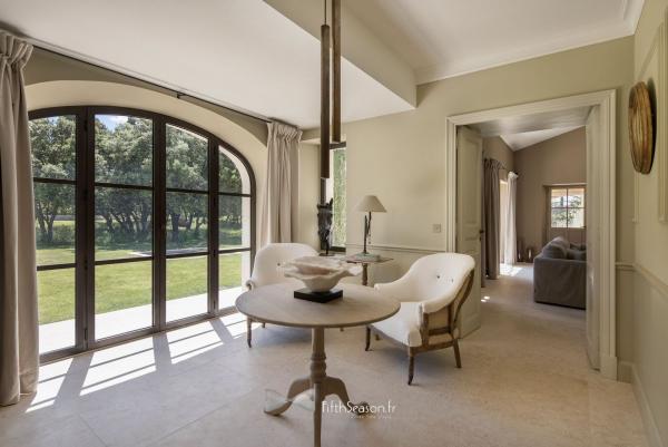 Leonie armchairs for a chic corner