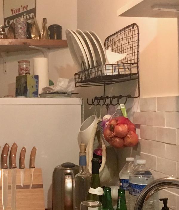 very practical shelf, very lightweight for a warm and welcoming kitchen space