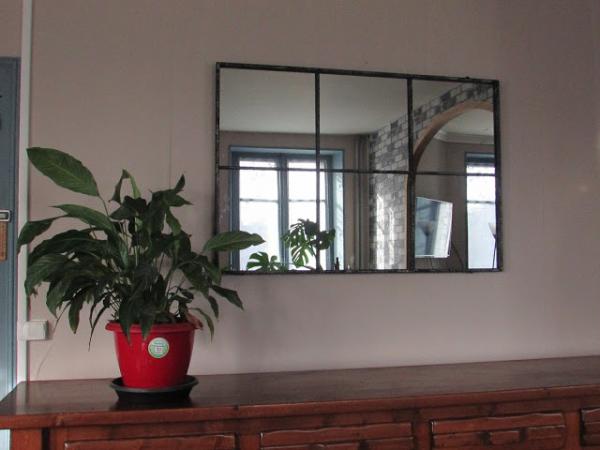 J'ai eu un vrai coup de coeur pour le miroir 6 sections industriel