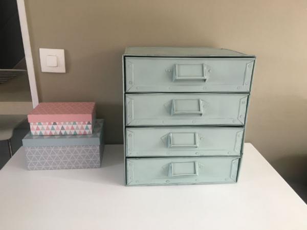 Its pale green colour and handmade patina give it an industrial feel that goes perfectly with my interior.