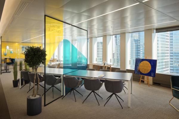 Les fauteuils sont parfaits pour notre bureau de TREIZE CENT TREIZE, conseil en marketing et communication  Paris.