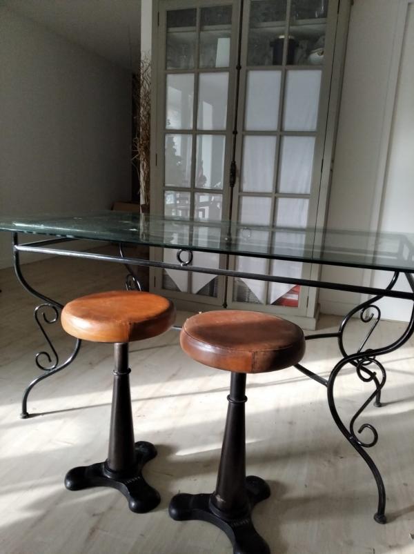 Industriehocker aus Gusseisen und Leder von sehr guter Qualitt! 
