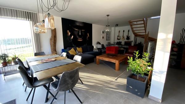 magnifique table liverpool ! et de nombreuses autres choses.... toujours au top qualité