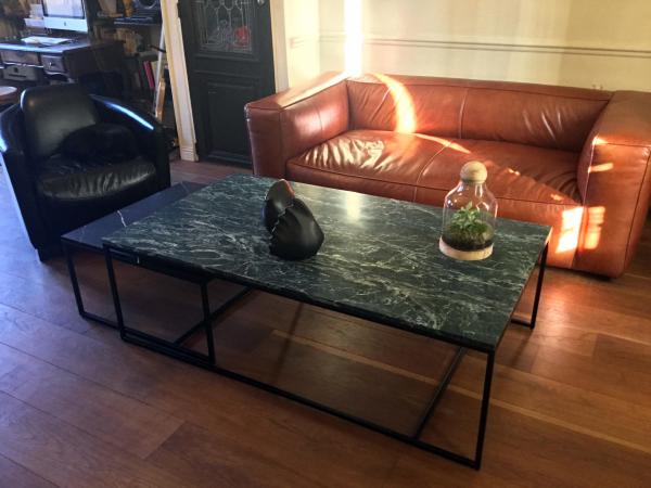 Krieger-Sofa
Groer Avedore Couchtisch
Red Baron Sessel
