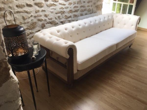 Wir haben gerade unser Sofa erhalten und es ist wirklich wunderschn