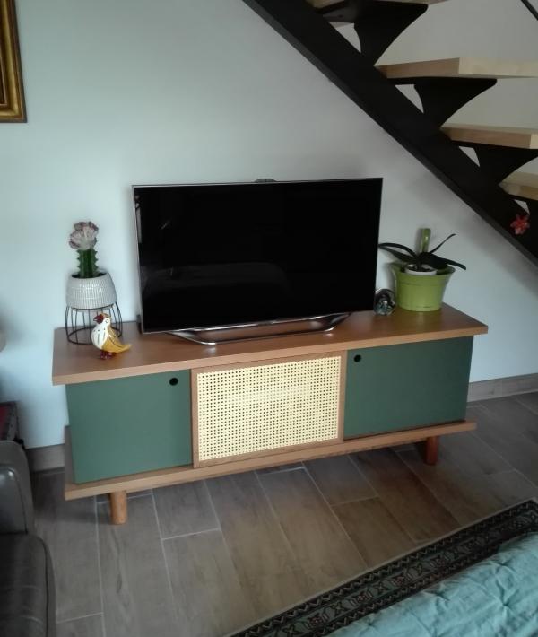 Hemos recibido el buffet Tammea y estamos encantados con l. Es sobrio, elegante y encontr su lugar al instante.
Estamos encantados con sus productos y no dudaremos en pedir ms.