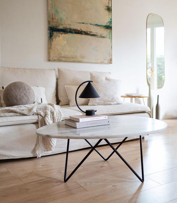 Table basse en marbre blanc