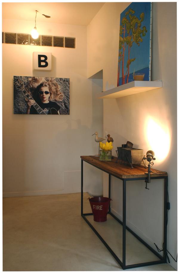 Console Soho, Lampe Serre-joint et Trpot�e � cr�maill�re.