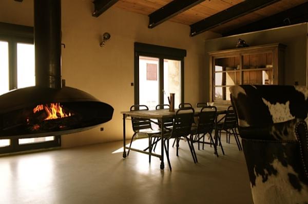 Wieso sollten wir reisen, wenn es mit dem Stuhl Square von PIB-Home so einfach schon m�glich ist