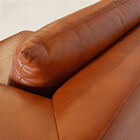 The single-piece seat is complemented by two removable backrests and pronounced curved armrests