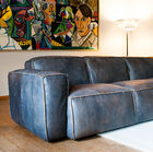 Es gibt diesem Sofa einen herrlichen Retro-Touch