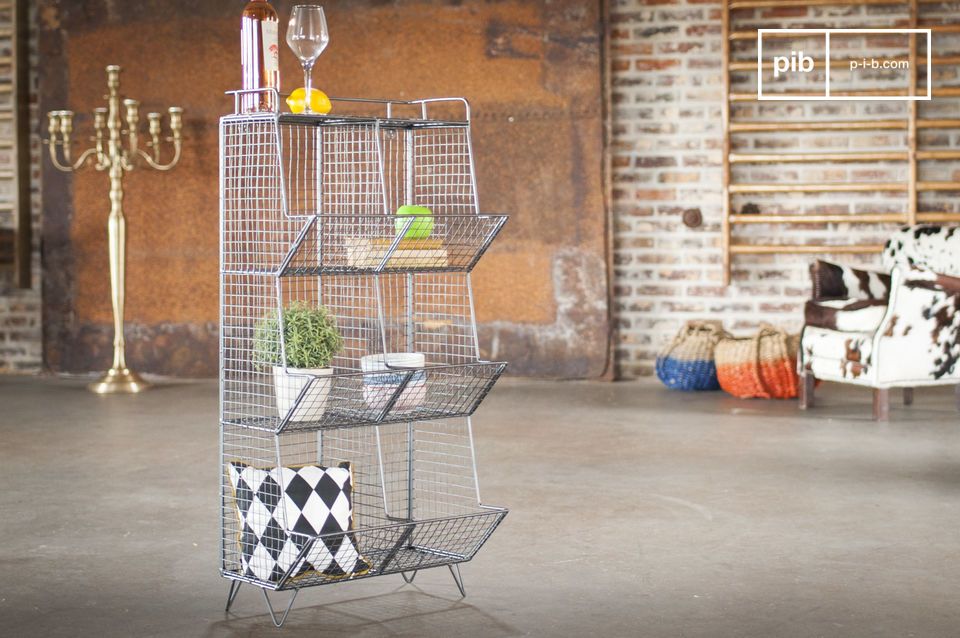 Een mooie en slimme opbergruimte met een vintage 100% metallic look.