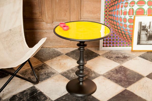 The side table Alice is a beautiful piece of furniture that will add to the trendy vintage decor of