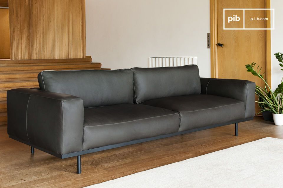 Een comfortabele fauteuil van nougatleder