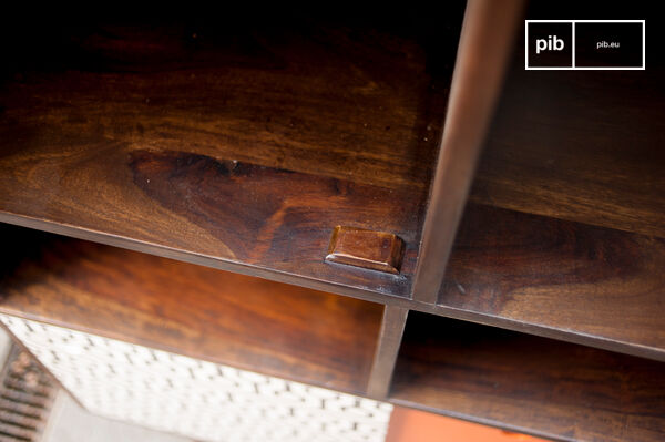 Con sus bellas líneas y color vintage escandinavo el Aparador Londress es más que un simple mueble