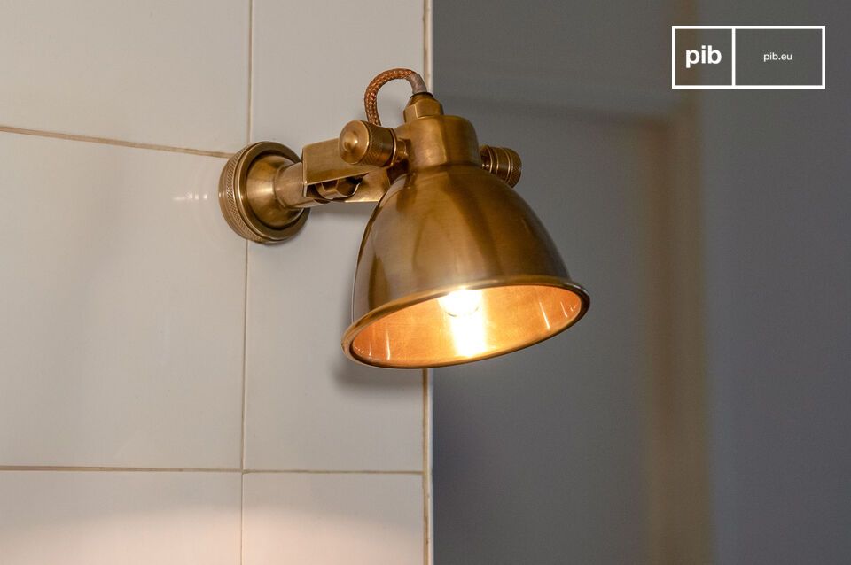 Aplique de pared de latón envejecido Bistrot