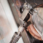 Fijada sobre el soporte de su elección