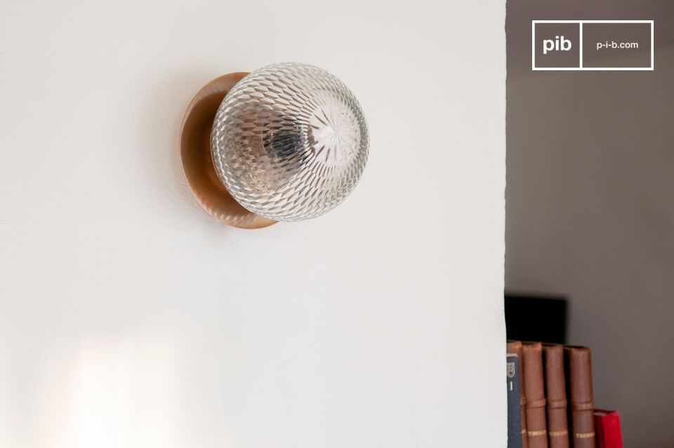 Questa applique combina funzionalità e design