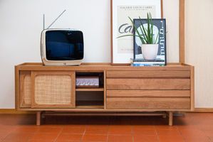 Mueble de TV de roble claro Aarne
