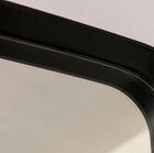 Zwart metalen rand en afgeronde hoeken.#