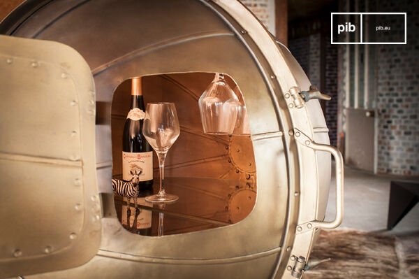 Once opened, the inside of the bar will attract the curious eye.