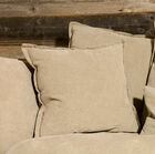 De bank is zacht voor optimaal comfort.