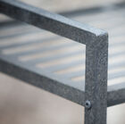 Opt for a sober and useful console with its 