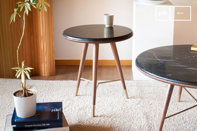 Black marble end table Sivart
