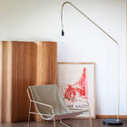 Marble and brass floor lamp for a minimalist style.