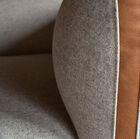 Pretty brown border that brings a clear touch of colour.