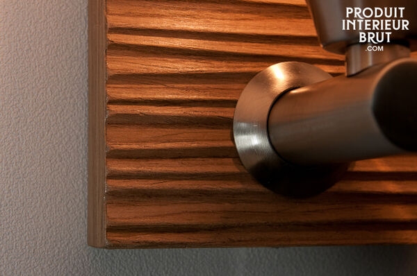 Add a 1950s touch to your walls with this Melkior light, with a walnut finish