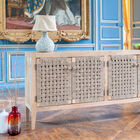 La commode a de belles proportions et ne surcharge pas votre intérieur.