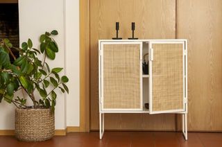 Metall- und Rohr-Sideboard