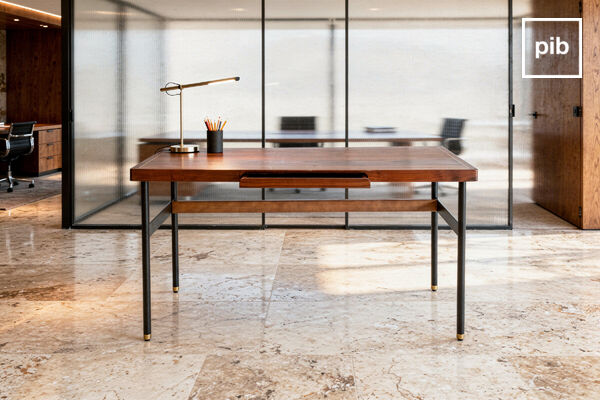 Bureau et espace de travail