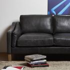 D'une qualité irréprochable, le canapé est un véritable élément décoratif.