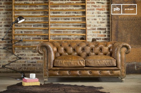 Canapé Chesterfield 2 places en cuir fauve