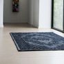 This carpet, made out of wool, brings a used look with it