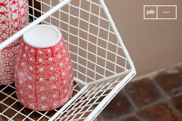 Los acabados son delicados, le darán la bienvenida con elegancia a sus tazas.