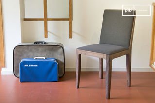 Chaise en noyer  Hemët