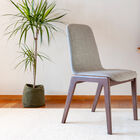 La chaise Novestella est robuste, confortable et délicieusement design.