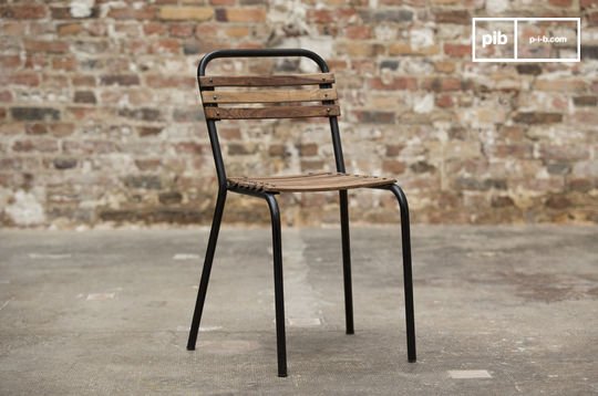 Chaise industrielle en bois