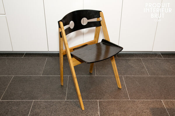 Chaise noire Numéro 1