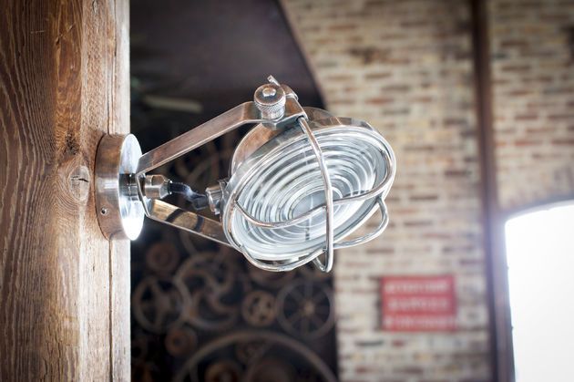 Adjustable silver metal spotlight Chicago